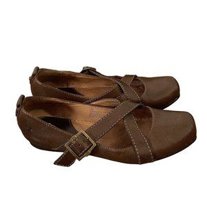 Frye Women 7.5M Brown Leather Square Toe Mary Jane Megan Criss Cross Flats